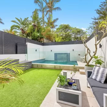 17821761_2_1_251027_123117-w1600-h1086